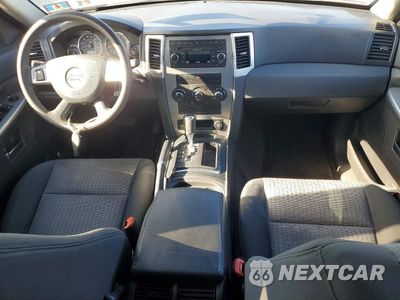 Zdjęcie 8 z 13 samochodu: 2009 JEEP GRAND CHEROKEE LAREDO VIN:1J8GR48K69C528079 - miniatura
