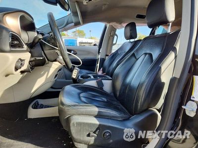 Zdjęcie 7 z 13 samochodu: 2019 CHRYSLER PACIFICA TOURING L VIN:2C4RC1BG1KR627815 - miniatura