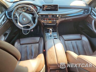 Zdjęcie 8 z 13 samochodu: 2015 BMW X5 XDRIVE35D VIN:5UXKS4C5XF0N12132 - miniatura