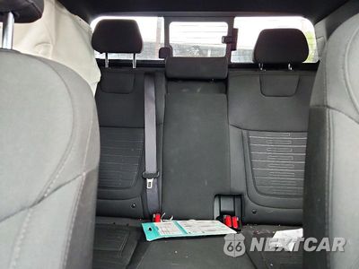 Zdjęcie 10 z 13 samochodu: 2022 HYUNDAI SANTA CRUZ SEL VIN:5NTJCDAE7NH024157 - miniatura