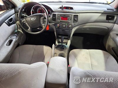 Zdjęcie 8 z 12 samochodu: 2009 KIA OPTIMA LX VIN:KNAGE228295317354 - miniatura