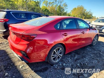 Trzecie zdjęcie samochodu z tyłu: 2023 KIA FORTE LXS VIN:3KPF24AD7PE505189 - miniatura