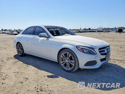 Czwarte zdjęcie samochodu z boku: 2017 MERCEDES-BENZ C 300 VIN:55SWF4JB6HU188731 - miniatura