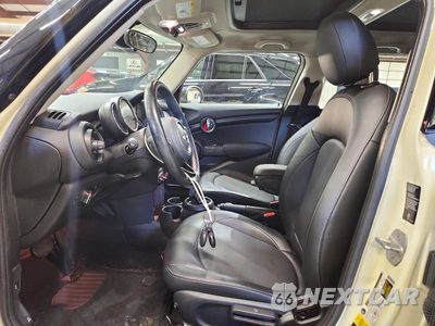 Zdjęcie 7 z 12 samochodu: 2018 MINI COOPER VIN:WMWXU1C56J2F81574 - miniatura