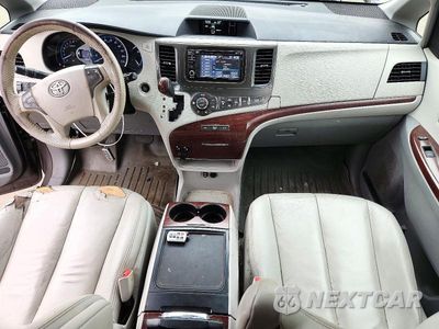 Zdjęcie 8 z 13 samochodu: 2014 TOYOTA SIENNA XLE 7-PASSENGER VIN:5TDDK3DC3ES092906 - miniatura