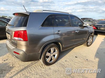 Trzecie zdjęcie samochodu z tyłu: 2013 KIA SORENTO EX VIN:5XYKU4A67DG337997 - miniatura