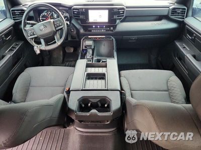 Zdjęcie 8 z 12 samochodu: 2025 TOYOTA TUNDRA SR VIN:5TFKB5AB2SX047217 - miniatura