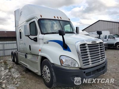 Czwarte zdjęcie samochodu z boku: 2017 FREIGHTLINER CASCADIA 125 SEMI TRUCK VIN:3AKJGLDR7HSGY9359 - miniatura
