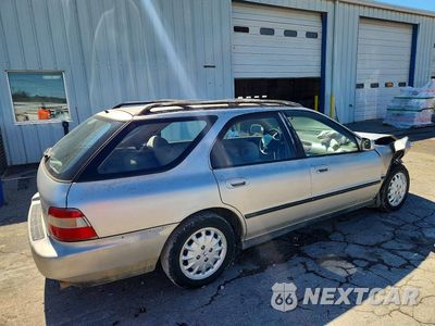 Trzecie zdjęcie samochodu z tyłu: 1997 HONDA ACCORD EX VIN:1HGCE189XVA006785 - miniatura