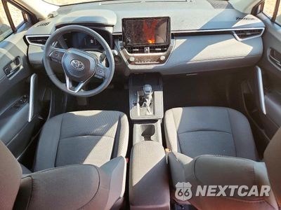 Zdjęcie 8 z 13 samochodu: 2026 TOYOTA COROLLA CROSS LE VIN:7MUCAAAG7TV158368 - miniatura