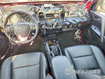 Zdjęcie 8 z 12 samochodu: 2018 TOYOTA RAV4 HV LIMITED VIN:JTMDJREV3JD162951 - miniatura