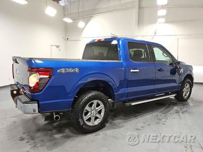 Trzecie zdjęcie samochodu z tyłu: 2025 FORD F150 XLT VIN:1FTFW3L88SKE89301 - miniatura