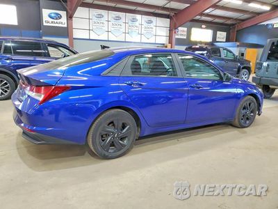 Trzecie zdjęcie samochodu z tyłu: 2023 HYUNDAI ELANTRA HYBRID BLUE VIN:KMHLM4AJ3PU045044 - miniatura