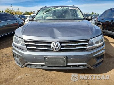 Piąte zdjęcie samochodu w środku: 2018 VOLKSWAGEN TIGUAN SE VIN:3VV2B7AX0JM132456 - miniatura