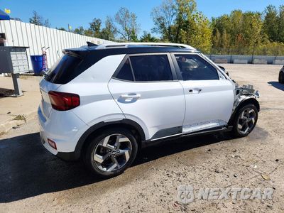 Trzecie zdjęcie samochodu z tyłu: 2022 HYUNDAI VENUE LIMITED VIN:KMHRC8A30NU173969 - miniatura
