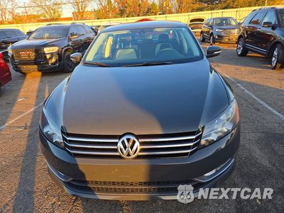 Piąte zdjęcie samochodu w środku: 2014 VOLKSWAGEN PASSAT SE VIN:1VWBT7A39EC081374 - miniatura