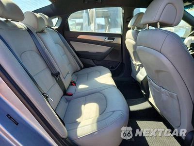 Zdjęcie 10 z 12 samochodu: 2017 HYUNDAI SONATA SPORT 2.0T VIN:5NPE34AB6HH543775 - miniatura