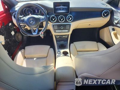 Zdjęcie 8 z 13 samochodu: 2018 MERCEDES-BENZ CLA 250 VIN:WDDSJ4EB1JN665412 - miniatura