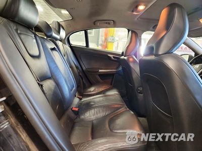 Zdjęcie 10 z 12 samochodu: 2014 VOLVO S60 T5 VIN:YV1612FS1E1299263 - miniatura