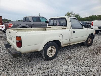Trzecie zdjęcie samochodu z tyłu: 1992 TOYOTA PICKUP BASE VIN:JT4RN81A9N5143344 - miniatura