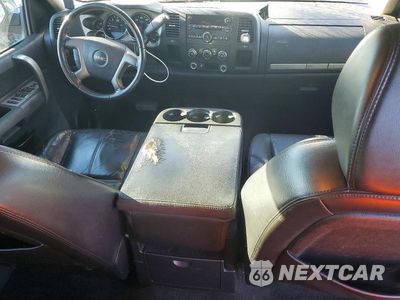 Zdjęcie 8 z 12 samochodu: 2007 GMC NEW SIERRA C1500 VIN:3GTEC13027G516008 - miniatura