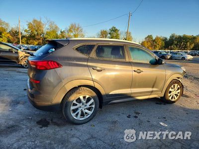 Trzecie zdjęcie samochodu z tyłu: 2019 HYUNDAI TUCSON VALUE VIN:KM8J3CA42KU935851 - miniatura