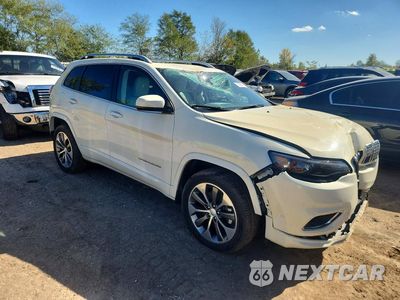 Czwarte zdjęcie samochodu z boku: 2019 JEEP CHEROKEE OVERLAND VIN:1C4PJMJX8KD249527 - miniatura