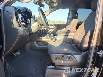 Zdjęcie 7 z 12 samochodu: 2022 CHEVROLET SILVERADO K1500 RST VIN:1GCUDEET2NZ642132 - miniatura