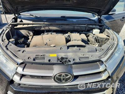 Zdjęcie 12 z 13 samochodu: 2019 TOYOTA HIGHLANDER XLE VIN:5TDJZRFH1KS583559 - miniatura