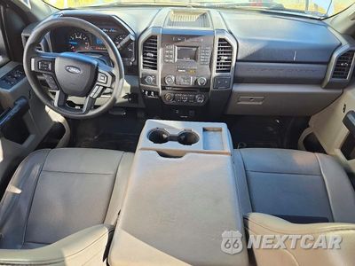 Zdjęcie 8 z 12 samochodu: 2017 FORD F350 SUPER DUTY VIN:1FD7X3B61HEC56672 - miniatura