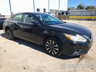 Czwarte zdjęcie samochodu z boku: 2017 NISSAN ALTIMA 2.5 SL VIN:1N4AL3AP0HC166897 - miniatura