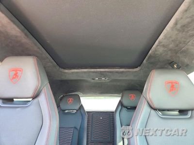 Zdjęcie 10 z 13 samochodu: 2019 LAMBORGHINI URUS VIN:ZPBUA1ZL5KLA05478 - miniatura