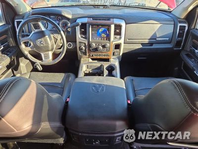 Zdjęcie 8 z 12 samochodu: 2016 RAM 3500 LARAMIE VIN:3C63R3ELXGG215809 - miniatura