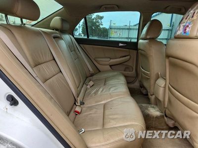 Zdjęcie 10 z 12 samochodu: 2004 HONDA ACCORD EX VIN:1HGCM665X4A052518 - miniatura