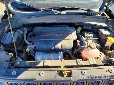 Zdjęcie 12 z 13 samochodu: 2015 JEEP RENEGADE VIN:ZACCJBCT4FPC25729 - miniatura