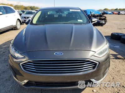 Piąte zdjęcie samochodu w środku: 2019 FORD FUSION SEL VIN:3FA6P0CD8KR150046 - miniatura