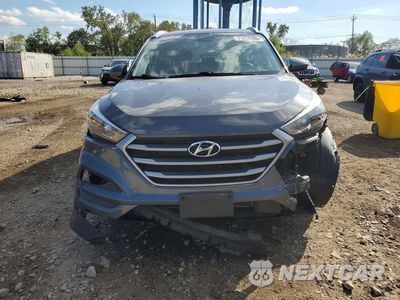 Piąte zdjęcie samochodu w środku: 2018 HYUNDAI TUCSON SEL VIN:KM8J3CA4XJU783896 - miniatura