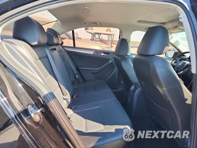 Zdjęcie 10 z 12 samochodu: 2018 VOLKSWAGEN JETTA SE VIN:3VWDB7AJXJM234461 - miniatura