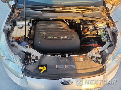 Zdjęcie 11 z 13 samochodu: 2013 FORD FOCUS BEV VIN:1FADP3R49DL165303 - miniatura