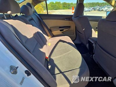 Zdjęcie 10 z 13 samochodu: 2010 HONDA ACCORD LX VIN:1HGCP2F3XAA105566 - miniatura