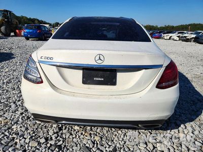 Zdjęcie 6 z 12 samochodu: 2016 MERCEDES-BENZ C 300 VIN:55SWF4JB1GU177909 - miniatura
