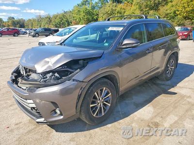 2018 TOYOTA HIGHLANDER XLE 5TDJZRFH4JS868643 - główne zdjęcie licytacji z USA - miniatura