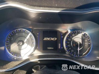Zdjęcie 9 z 12 samochodu: 2015 CHRYSLER 200 LIMITED VIN:1C3CCCAB5FN661934 - miniatura