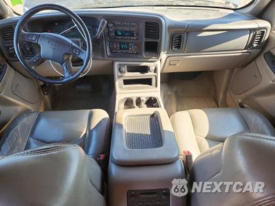 Zdjęcie 8 z 13 samochodu: 2005 CHEVROLET TAHOE VIN:1GNEK13T05J146841 - miniatura