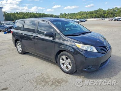 Czwarte zdjęcie samochodu z boku: 2017 TOYOTA SIENNA L 7-PASSENGER VIN:5TDZZ3DC5HS801910 - miniatura