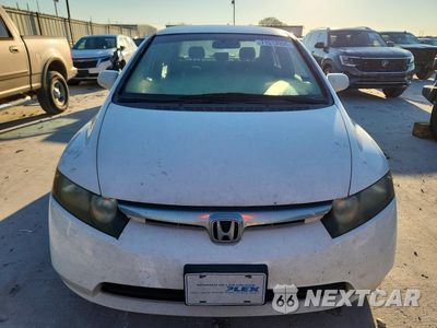 Piąte zdjęcie samochodu w środku: 2008 HONDA CIVIC LX VIN:1HGFA16528L096676 - miniatura