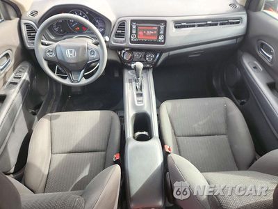 Zdjęcie 8 z 12 samochodu: 2017 HONDA HR-V LX VIN:3CZRU5H37HM711138 - miniatura