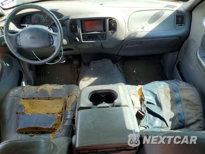 Zdjęcie 8 z 12 samochodu: 2002 FORD F150 SUPERCREW VIN:1FTRW08L52KC75309 - miniatura