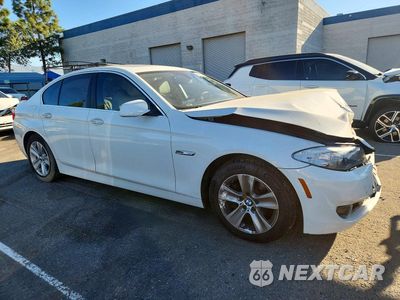 Czwarte zdjęcie samochodu z boku: 2013 BMW 528 I VIN:WBAXG5C55DDY32038 - miniatura