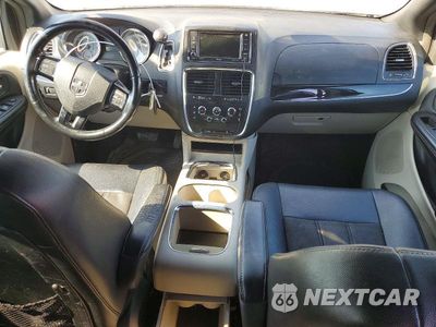 Zdjęcie 8 z 13 samochodu: 2019 DODGE GRAND CARAVAN SXT VIN:2C4RDGCG4KR659995 - miniatura